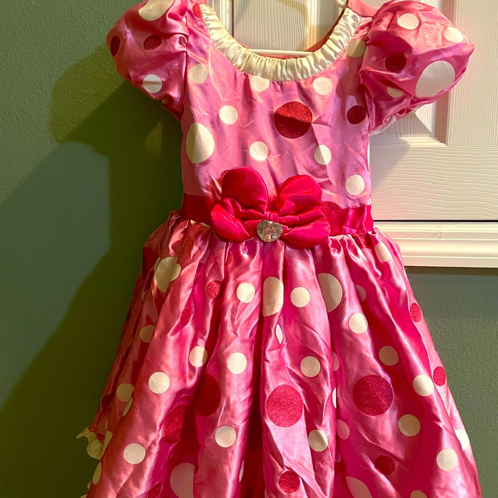 Girls Disney Minnie Mouse dress.